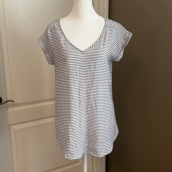 Express Tops - Express Cap Sleeve Blouse White/Black Size Small